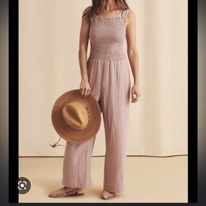 Faherty Diego Jumpsuit Organic Cotton Gauze
Size Small Mauve Pink